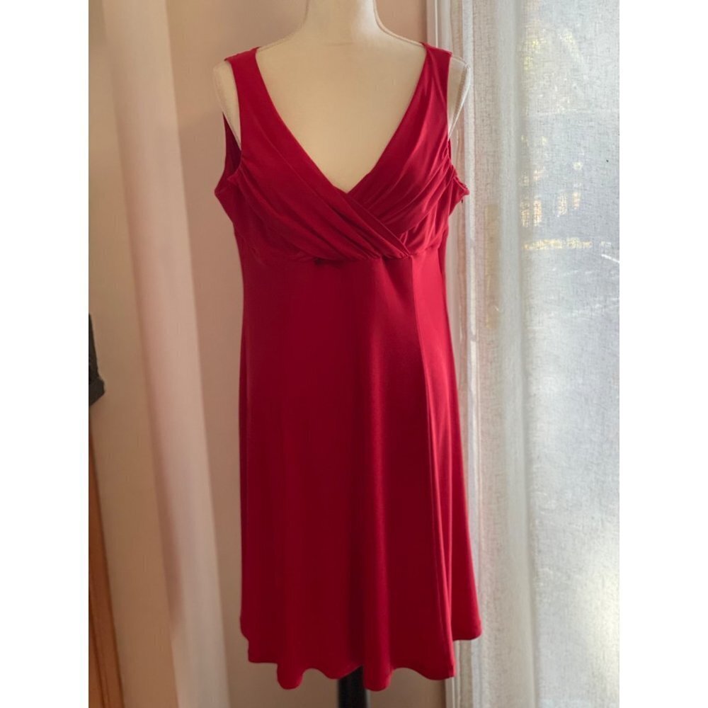 Evanpicone V neck red dress